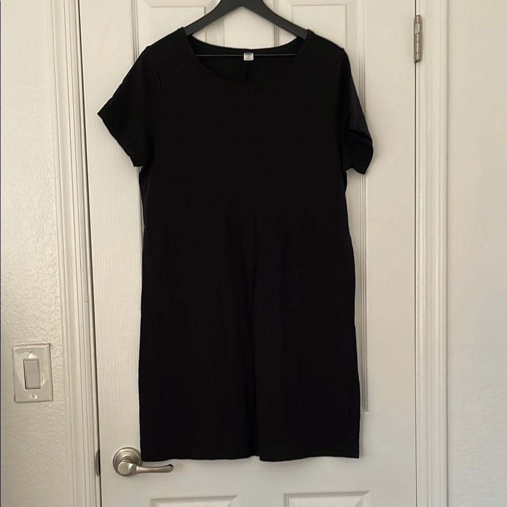 Classic Black Short Sleeve Dress